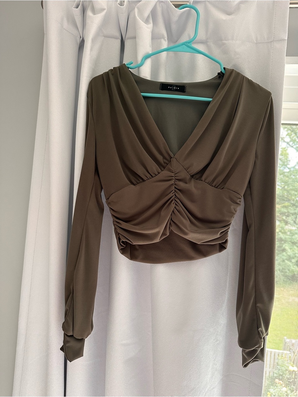 Women’s Olive Ruched V-Neck Long Sleeve CropTop